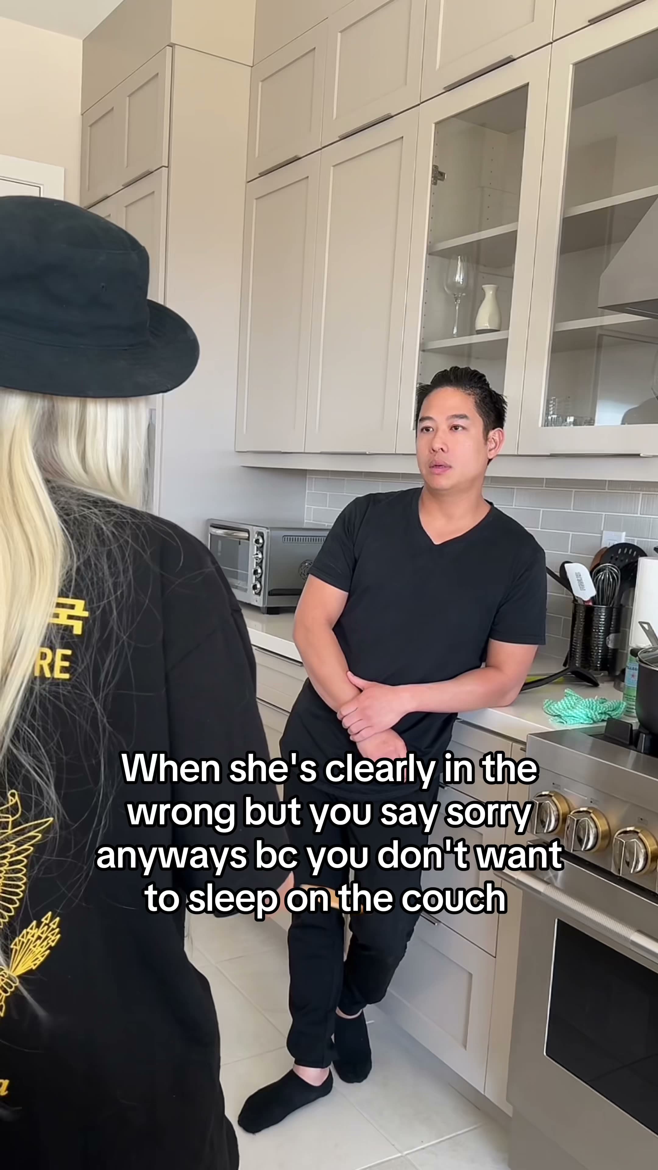 When she's clearly wrong but say sorry anyways bc i dont want to sleep on the couch.mp4