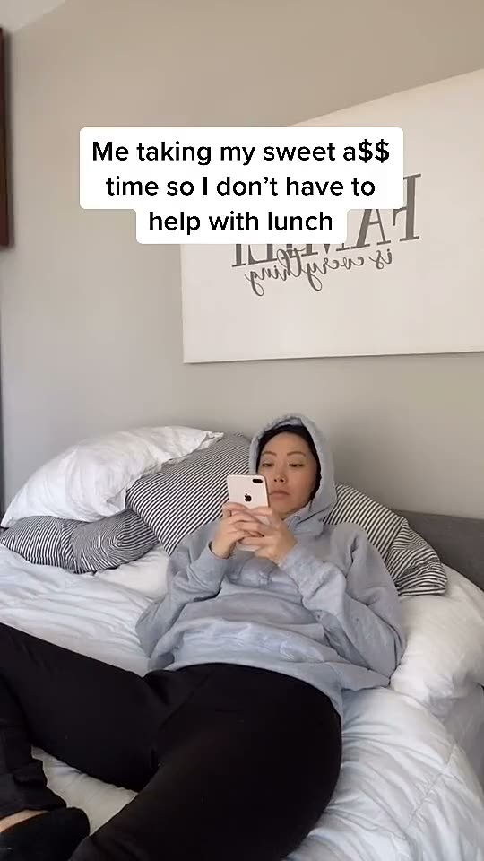 How to not help in the kitchen with Korean mom.mp4