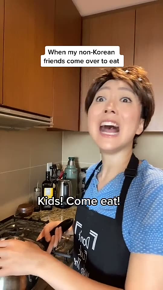 Korean mom when non-Korean friend comes over.mp4