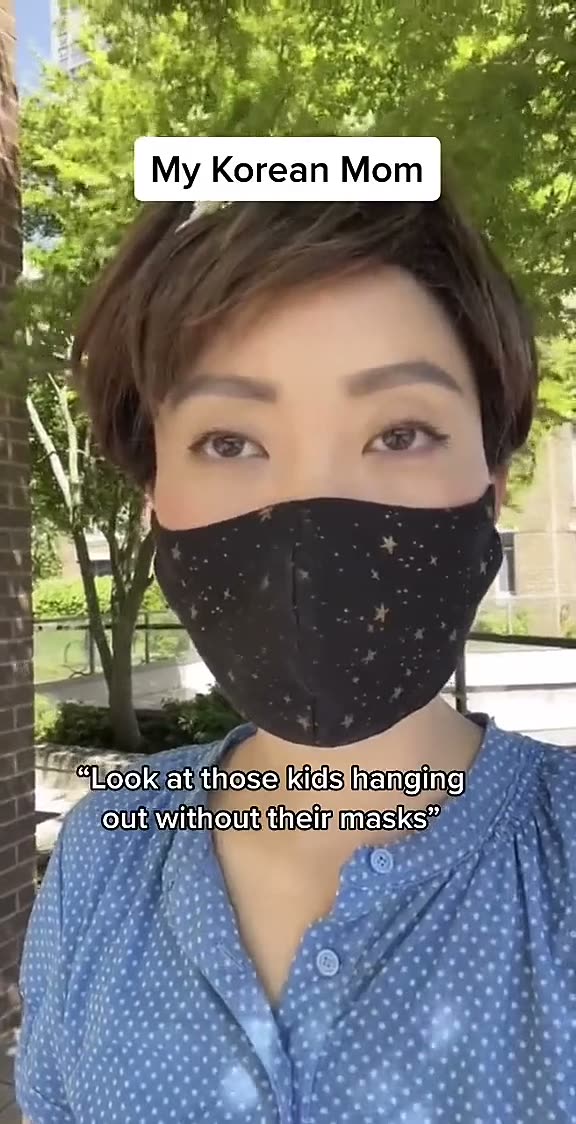 Korean mom tries on her glasses.mp4