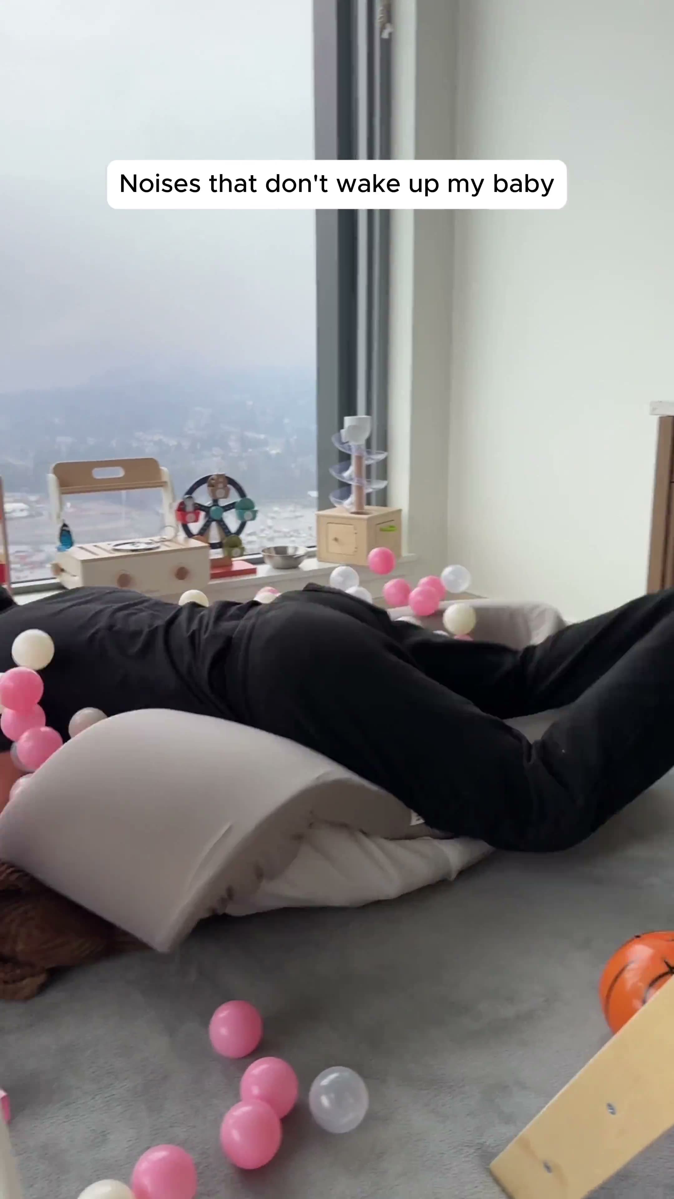 The Noise That Wakes Up My Baby.mp4