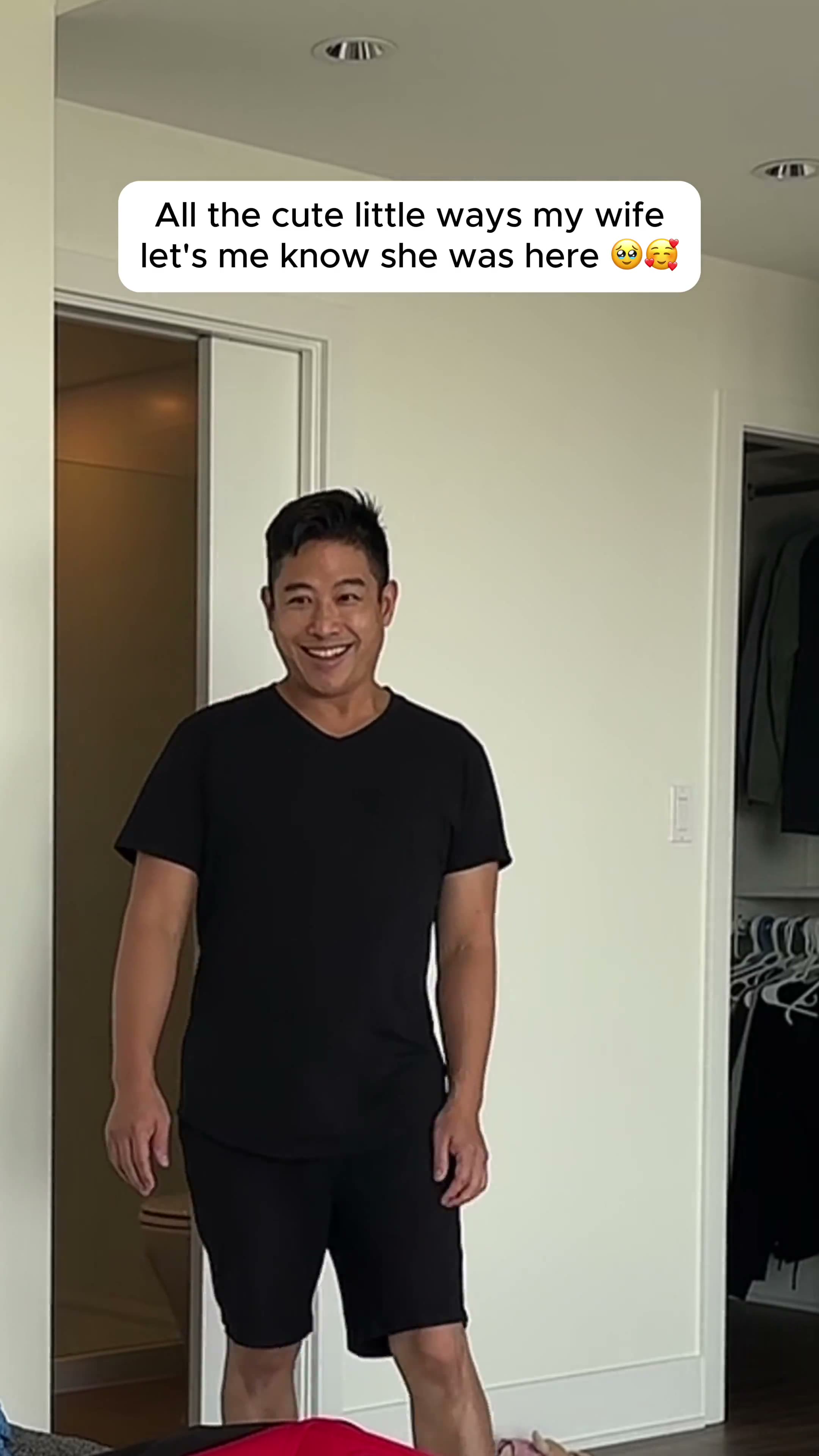 Cute ways my wife lets me know she's there.mp4