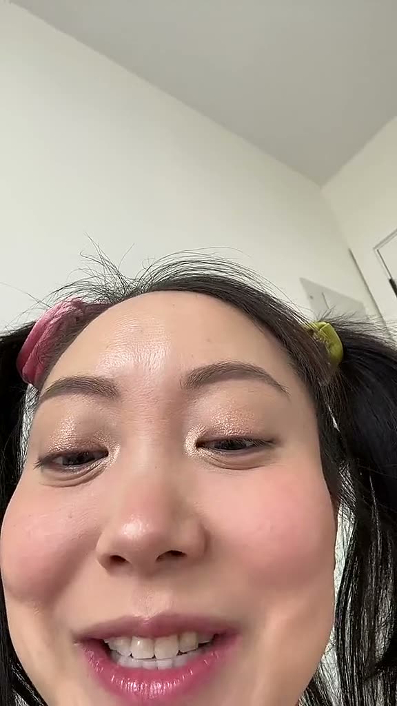 Mini Jeenie pocket tee reveal.mp4