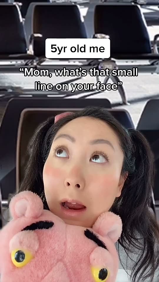 Mini Jeenie notices line on Korean mom's face.mp4