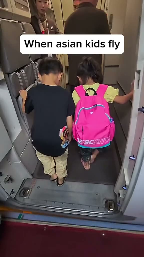 When asian kids fly w mini Jeenie.mp4