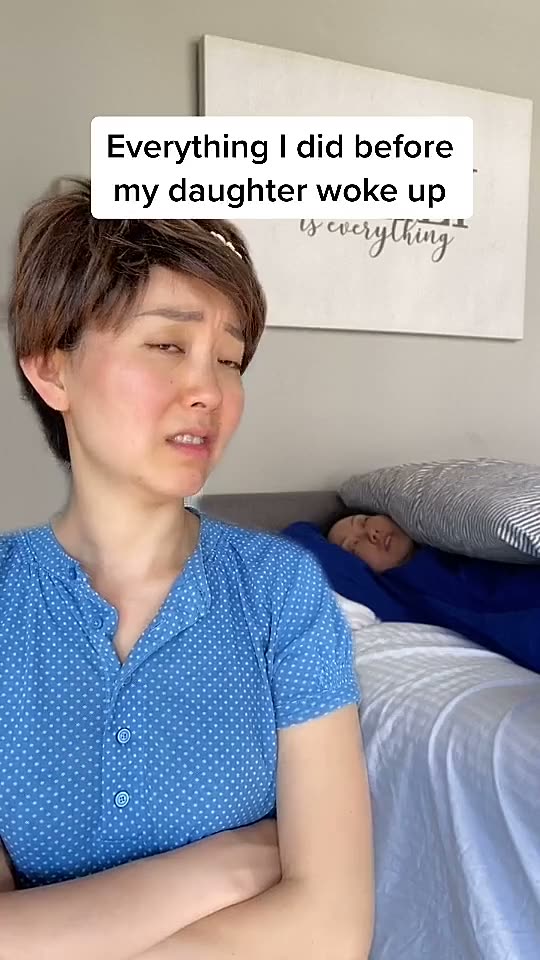 Everything Korean mom did before daughter wakes up.mp4
