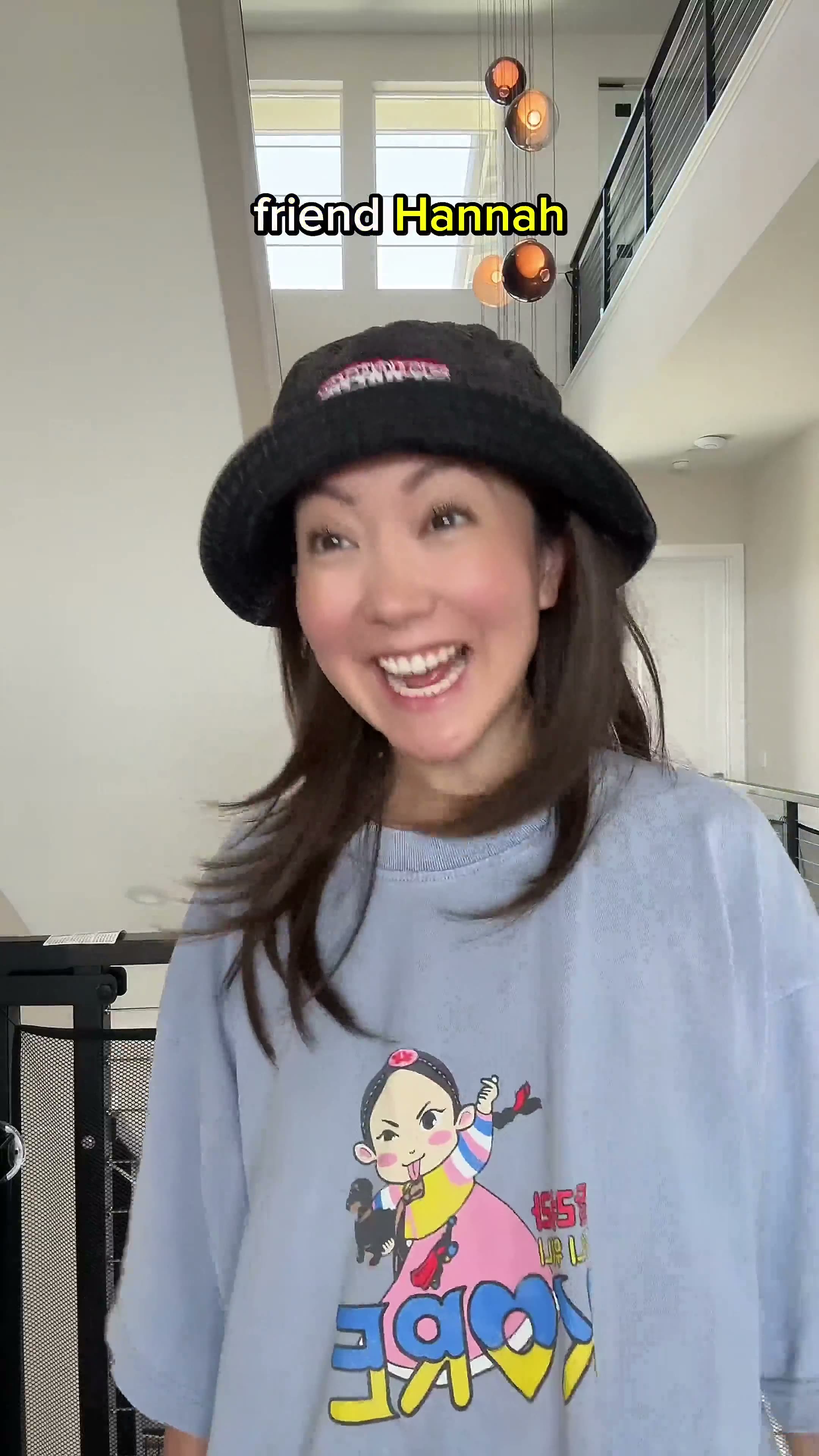 When your Korean mom meets your friend for the first time.mp4