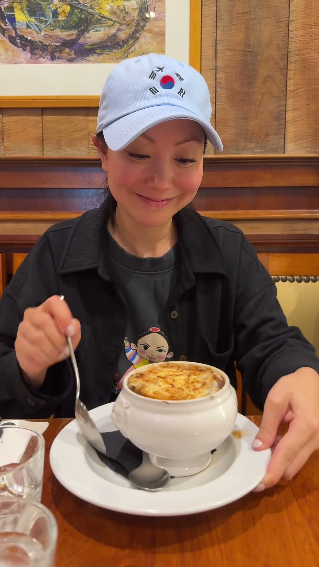 Are you happy to be in Paris.mp4